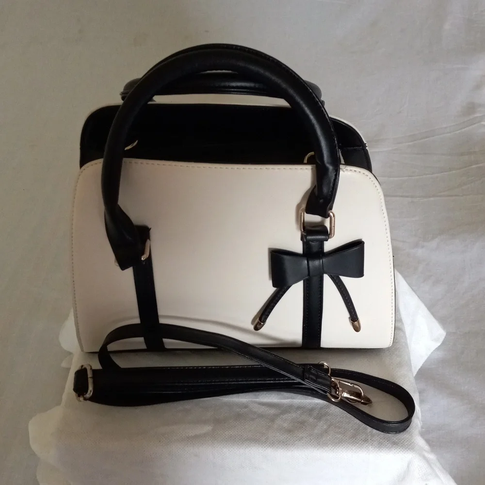 Handbag - Picture 12 of 15